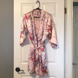 Floral kimono/robe